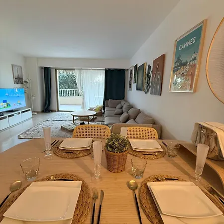 דירה Chic 2 Bedroom With Huge Terrace And Pool