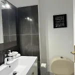 Daire Chic 2 Bedroom With Huge Terrace And Pool
