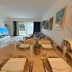 Daire Chic 2 Bedroom With Huge Terrace And Pool